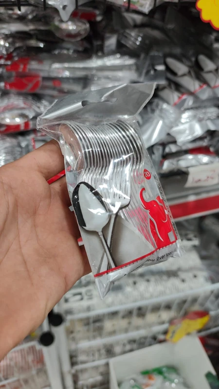 معالق بلاستيك فضي صغير